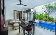 สระว่ายน้ำ 3 Samaja Beachside Villas