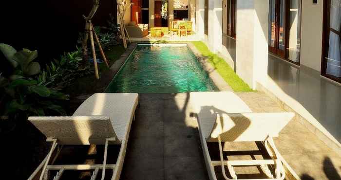 Kolam Renang Alia Home