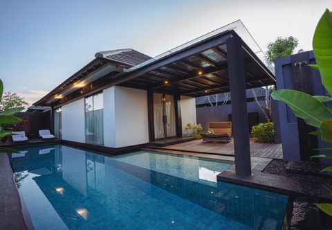 Swimming Pool Javana Royal Villas