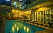 Swimming Pool 5 Elliotti Residence Duta Niaga