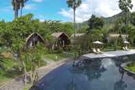 Swimming Pool Kinaara Resort & Spa