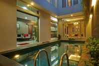 Swimming Pool Elliottii Residence Pondok Hijau