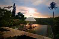 Swimming Pool Kupu Kupu Barong Villas and Tree Spa by L’OCCITANE