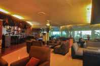 บาร์ คาเฟ่ และเลานจ์ Candiview Hotel Semarang