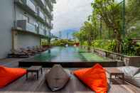 Swimming Pool HARRIS Hotel Kuta Galleria