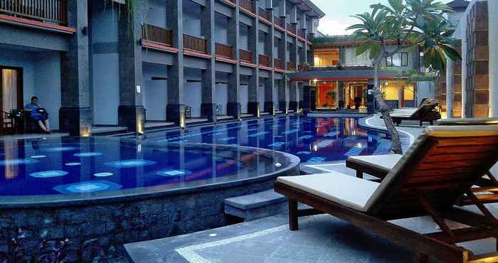 Swimming Pool Grand Sinar Indah Hotel