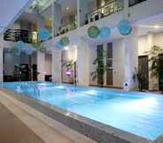 Swimming Pool 2 Hotel Morina Malang