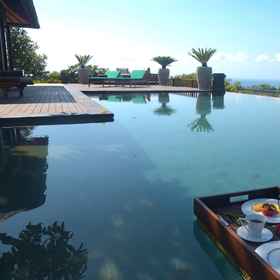 The Shanti Residence 1, Khách sạn CUBANG HOMESTAY