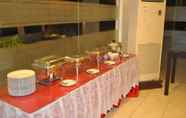 ร้านอาหาร 6 Grand Wisata Hotel Ende