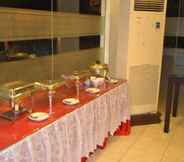 Restaurant 6 Grand Wisata Hotel Ende