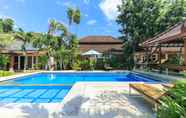Swimming Pool 6 Ayu Lili Garden Hotel