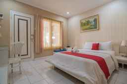 RedDoorz near Setrasari Mall 2, THB 546.21