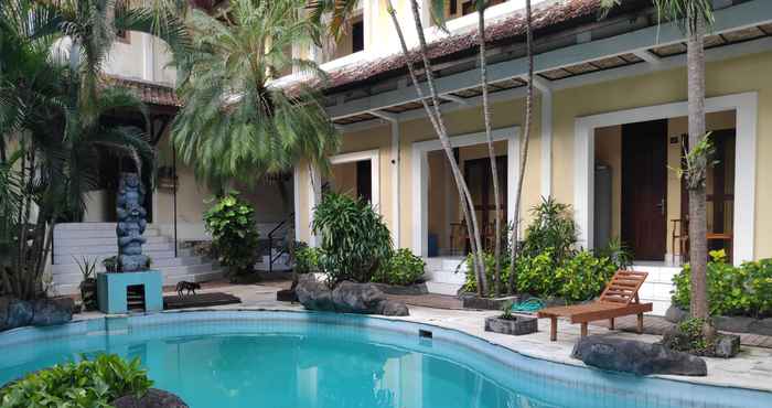 Kolam Renang Villa Puri Royan