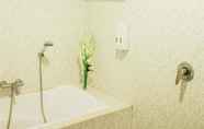 In-room Bathroom 5 Saimai Residence