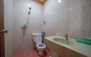 Toilet Kamar 6 Ramayana Hotel