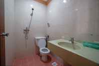 In-room Bathroom Ramayana Hotel