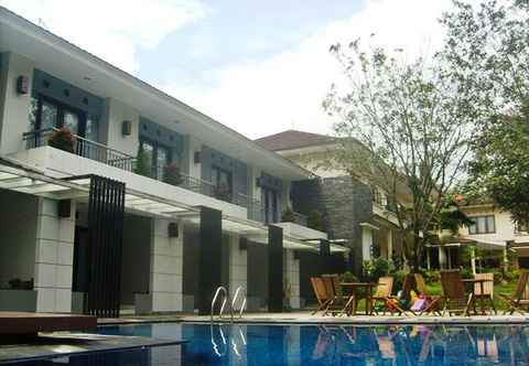 Swimming Pool Resort Prima Cipayung