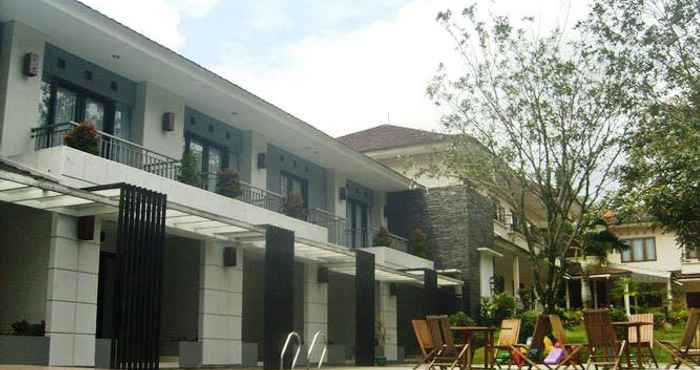 Swimming Pool Resort Prima Cipayung