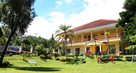 Others 2 Resort Prima Cisarua