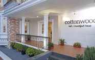 Lobi 3 Cottonwood Bed & Breakfast House Bandung