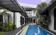 สระว่ายน้ำ 4 LE JARDIN VILLAS SEMINYAK