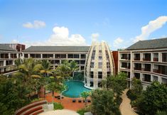 Swimming Pool 6 Golden Tulip Jineng Resort Bali
