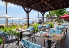 レストラン 4 Griya Santrian