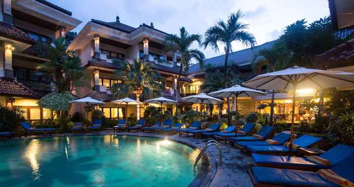 Kolam Renang Parigata Resort & Spa