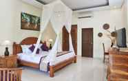 Kamar Tidur 5 Padma Kumala Hotel