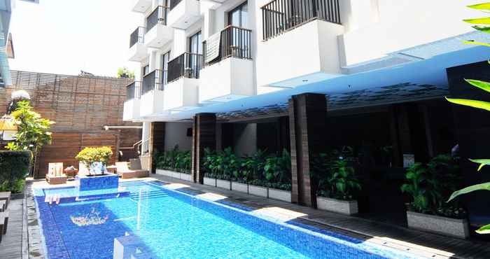 Kolam Renang Ping Hotel