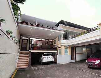 Bangunan 2 SM Residence Pasteur