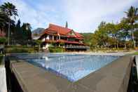 สระว่ายน้ำ Kusuma Agrowisata Resort and Convention Hotel