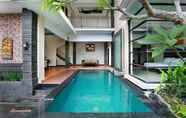 Hồ bơi 2 Argya Santi Suites & Villas Seminyak