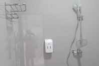 In-room Bathroom CF Komodo Hotel