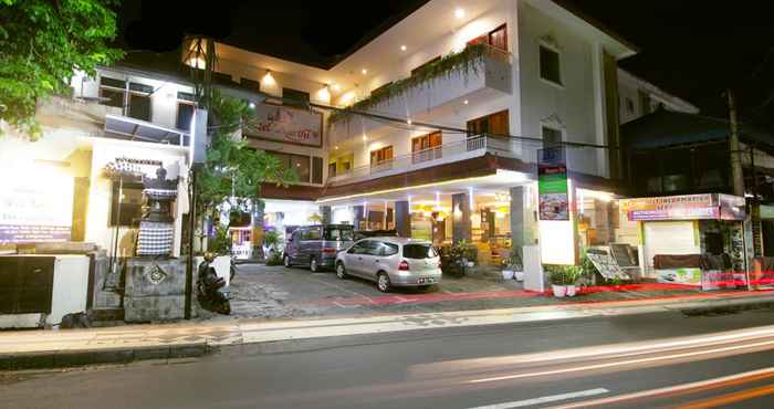 Bangunan Hotel Karthi