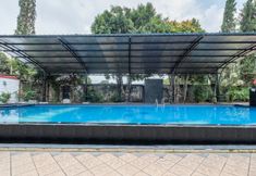 Hồ bơi 7 Capital O 2066 Narima Hotel