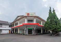 Bên ngoài 2 Capital O 2066 Narima Hotel