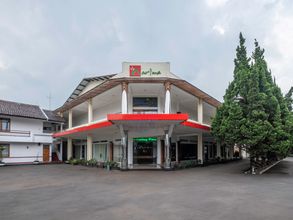 Bên ngoài 4 Capital O 2066 Narima Hotel