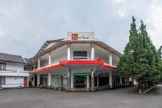 Bên ngoài Capital O 2066 Narima Hotel