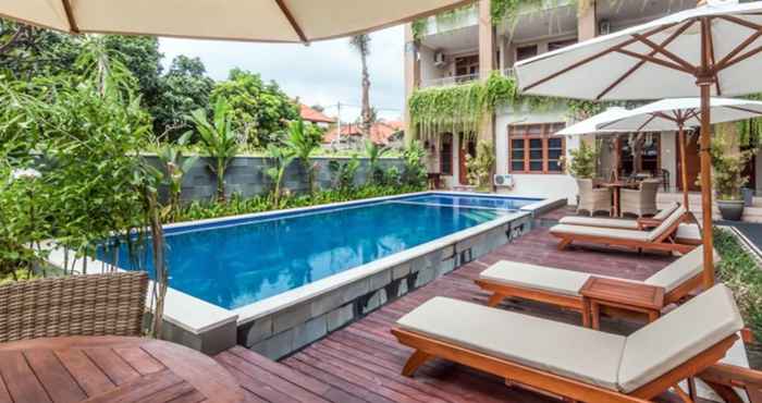 Swimming Pool Pondok Anyar Hotel