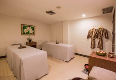 Accommodation Services 6 Royal Regantris Kuta