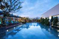 Swimming Pool Hotel Santika Bogor