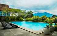 Swimming Pool 5 Royal Hotel Bogor