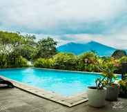 Swimming Pool 5 Royal Hotel Bogor