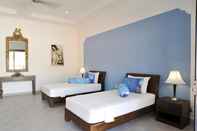 Kamar Tidur Aquarius Beach Hotel