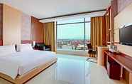 Kamar Tidur 6 Hotel Santika Tasikmalaya