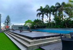 Swimming Pool 3 Hotel Santika Tasikmalaya