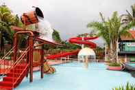 Kolam Renang Royal Safari Garden Resort  & Convention