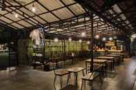 Bar, Cafe and Lounge Bumi Gumati Convention Resort