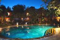 Swimming Pool Puri Dalem Hotel